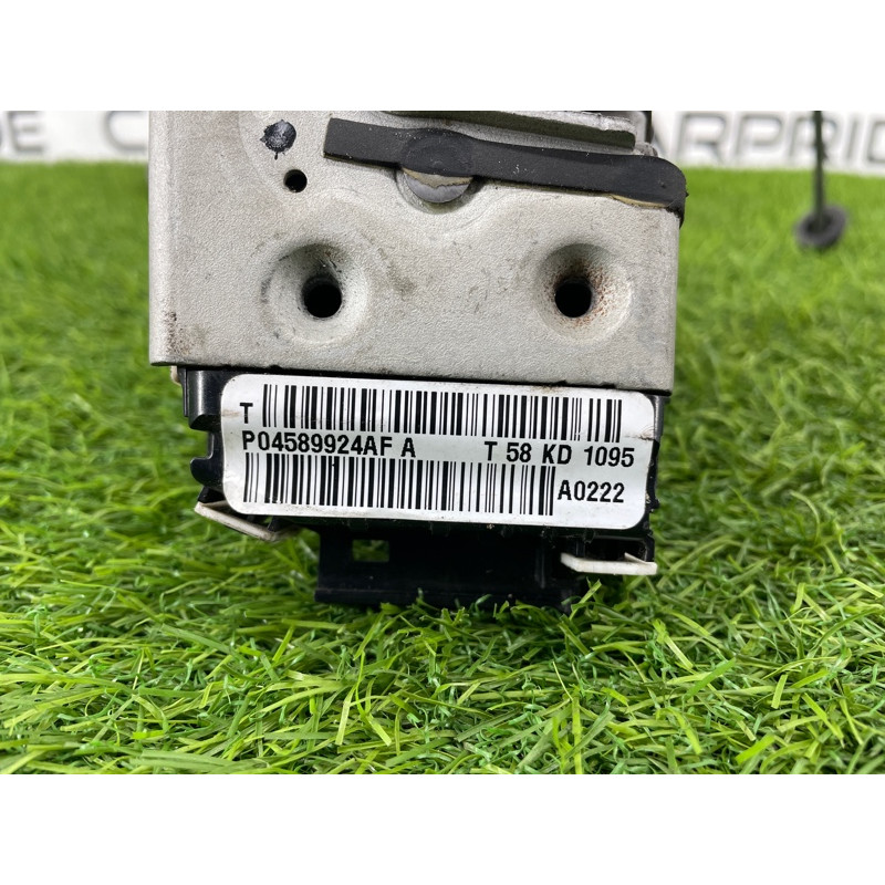 Замок двери (кузов и элементы) Dodge Durango WD 2015 5.7 HEMi 4589924AF