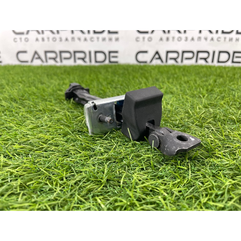 Ограничитель двери (кузов и элементы) Cadillac Xt5 1 2016 3.6 23352644