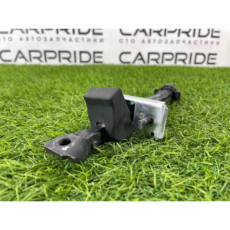 Ограничитель двери (кузов и элементы) Cadillac Xt5 1 2016 3.6 23352644