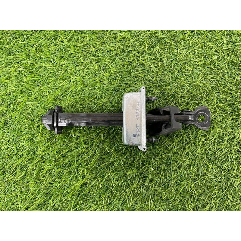 Ограничитель двери (кузов и элементы) Cadillac Xt5 1 2016 3.6 23352644