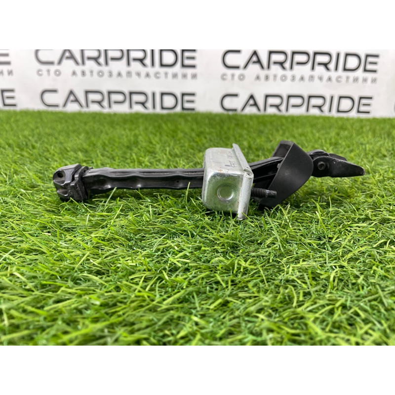 Ограничитель двери (кузов и элементы) Cadillac Xt5 1 2016 3.6 23352644