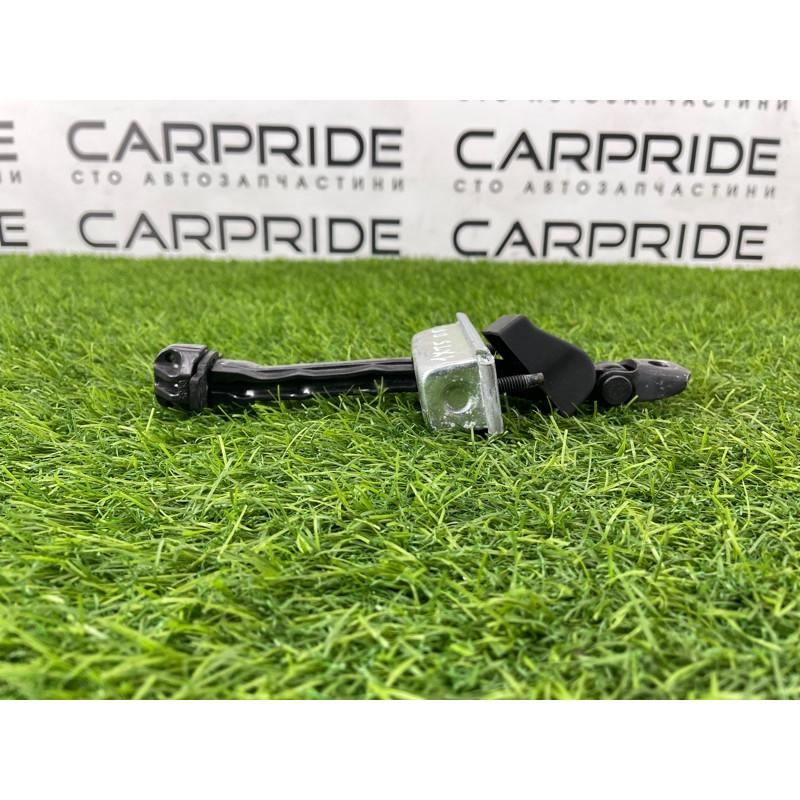 Ограничитель двери (кузов и элементы) Cadillac Xt5 1 2016 3.6 23352644