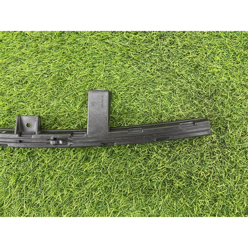 Направляющая стекла двери (кузов и элементы) Cadillac Xt5 1 2016 3.6 84659186