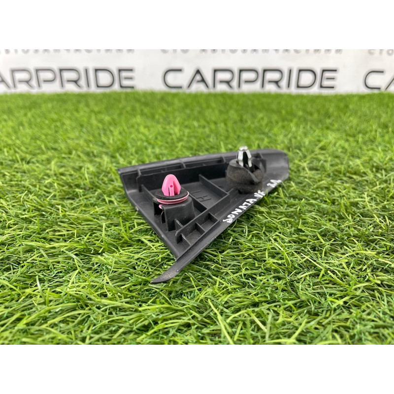 Молдинг двери (уголок) внутренний (кузов и элементы) Hyundai Sonata YF 839103S000RY