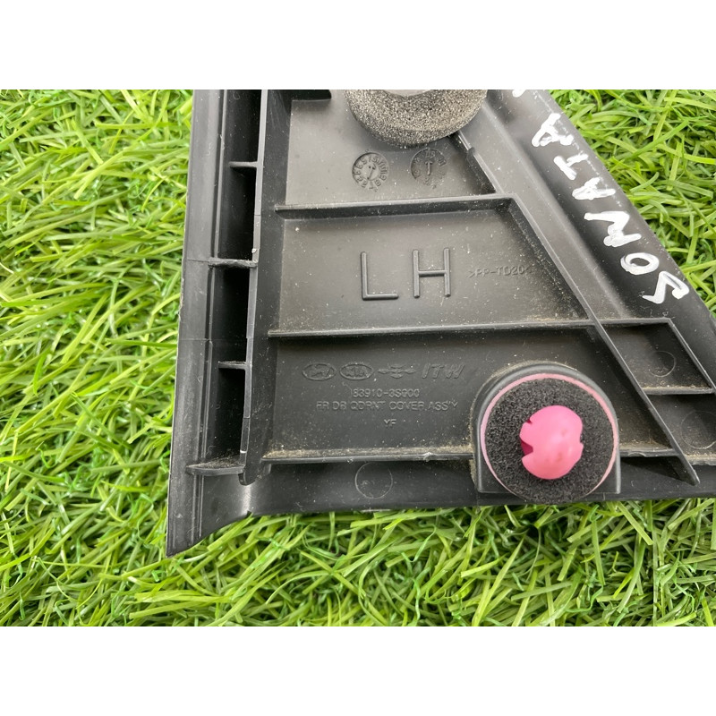 Молдинг двери (уголок) внутренний (кузов и элементы) Hyundai Sonata YF 839103S000RY