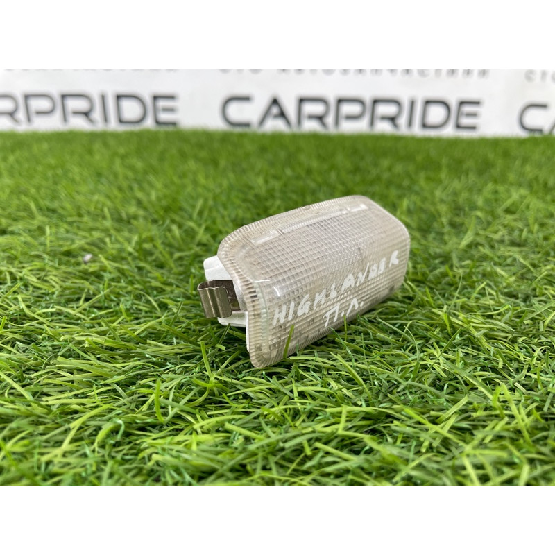 Плафон карты двери (электрика) Toyota Highlander XU20 8123048010