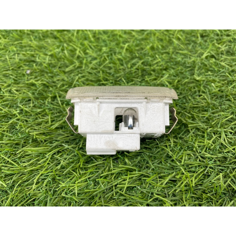 Плафон карты двери (электрика) Toyota Highlander XU20 8123048010