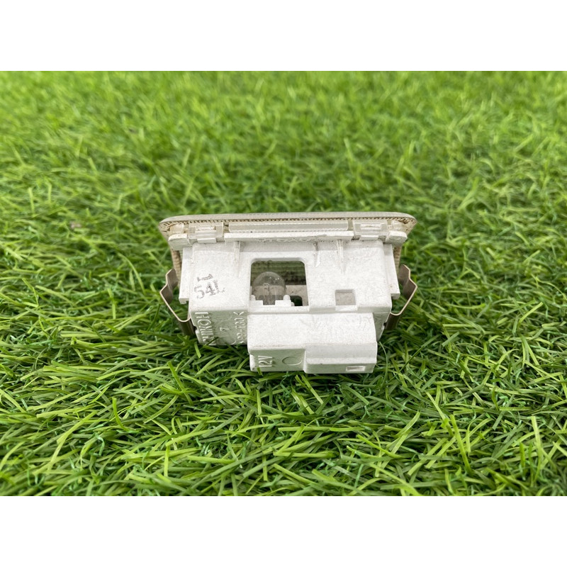 Плафон карты двери (электрика) Toyota Highlander XU20 8123048010