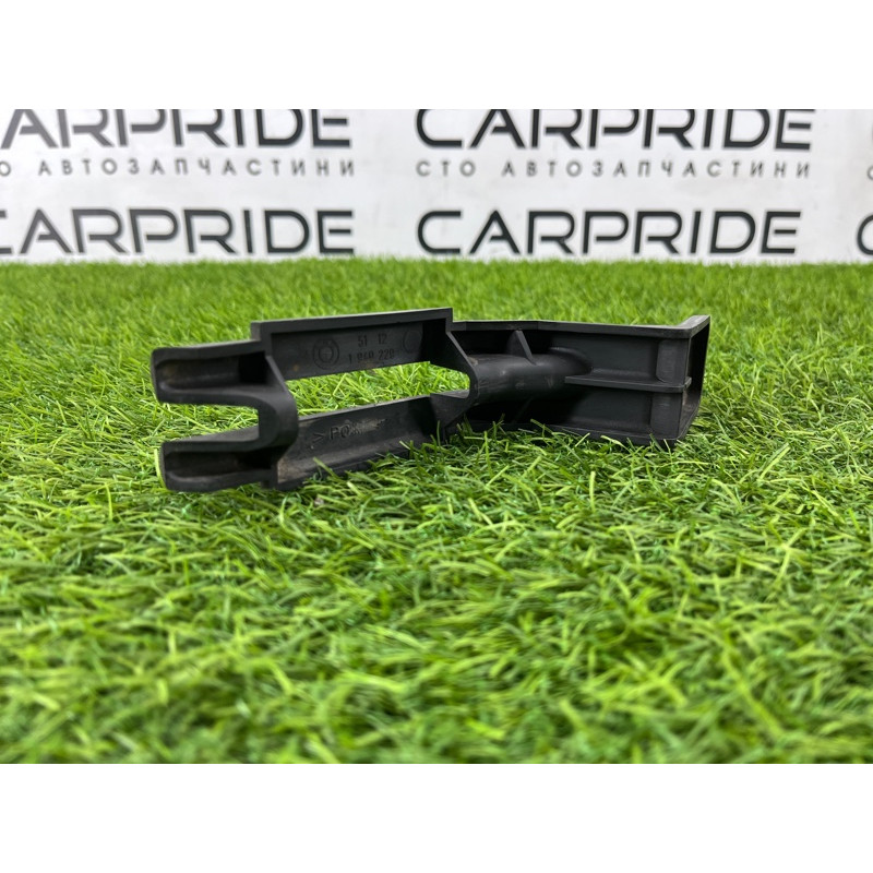 Крепление бампера (кузов и элементы) BMW 7-series E32 1990 M70b50 51121949229