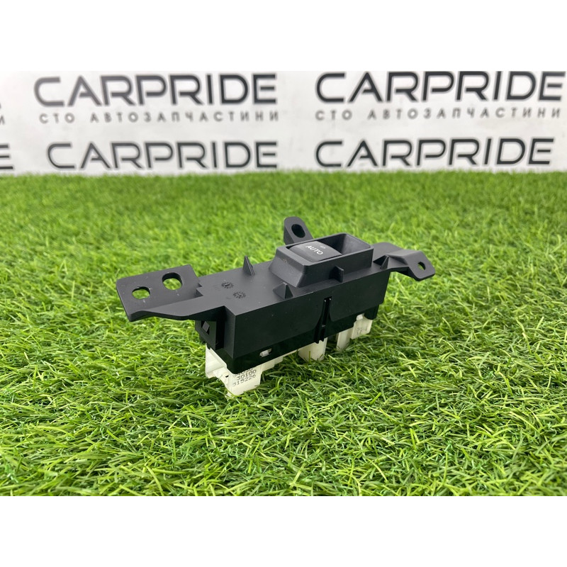 Кнопка стеклоподъемника (электрика / кнопки) Lexus GS S190 8403030100