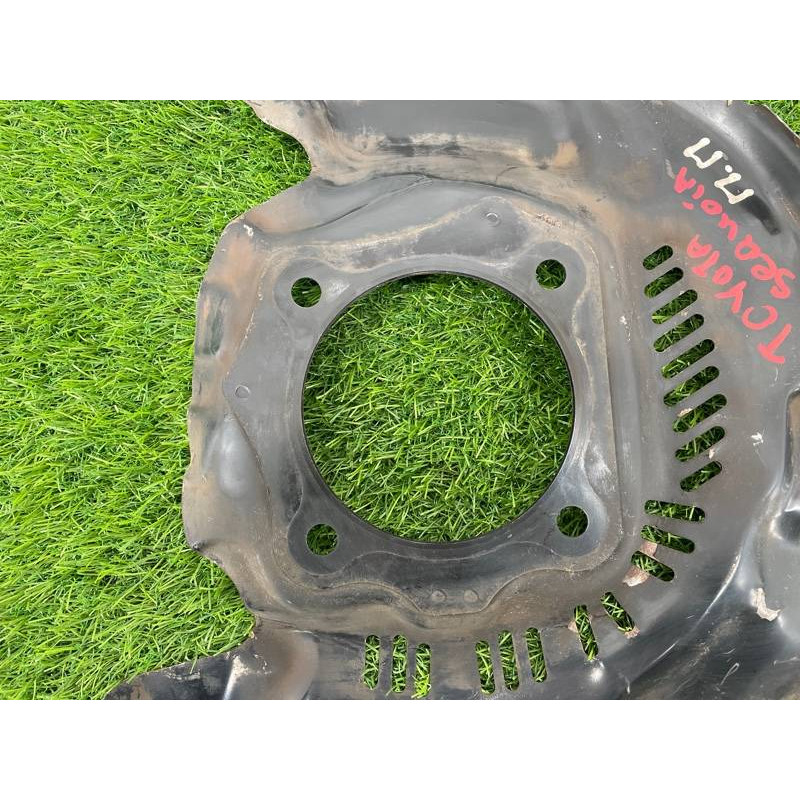 Пыльник тормозного диска (тормозная система) Toyota Sequoia XK60 477030C031