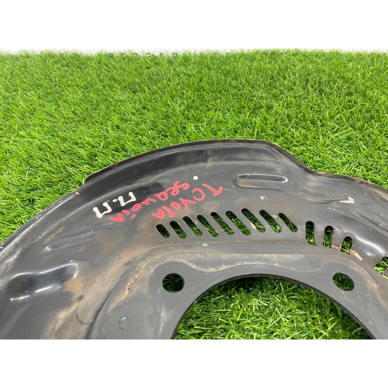 Пыльник тормозного диска (тормозная система) Toyota Sequoia XK60 477030C031