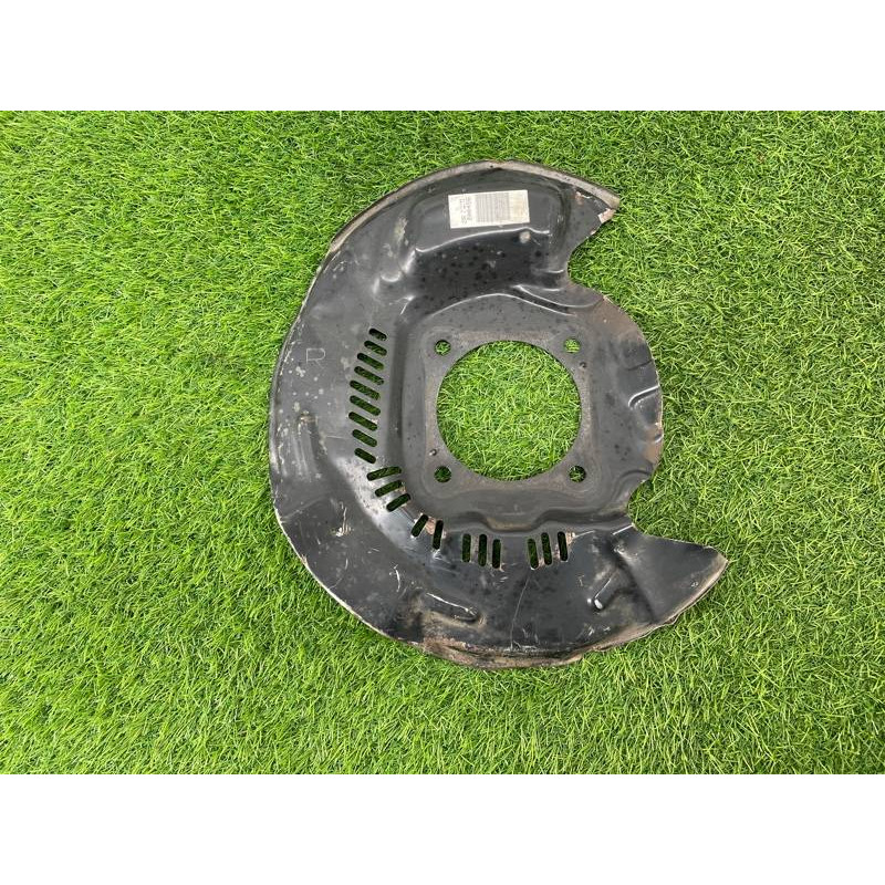 Пыльник тормозного диска (тормозная система) Toyota Sequoia XK60 477030C031