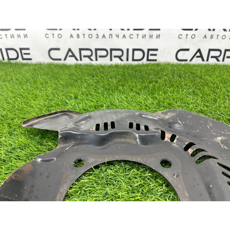 Пыльник тормозного диска (тормозная система) Toyota Sequoia XK60 477030C031