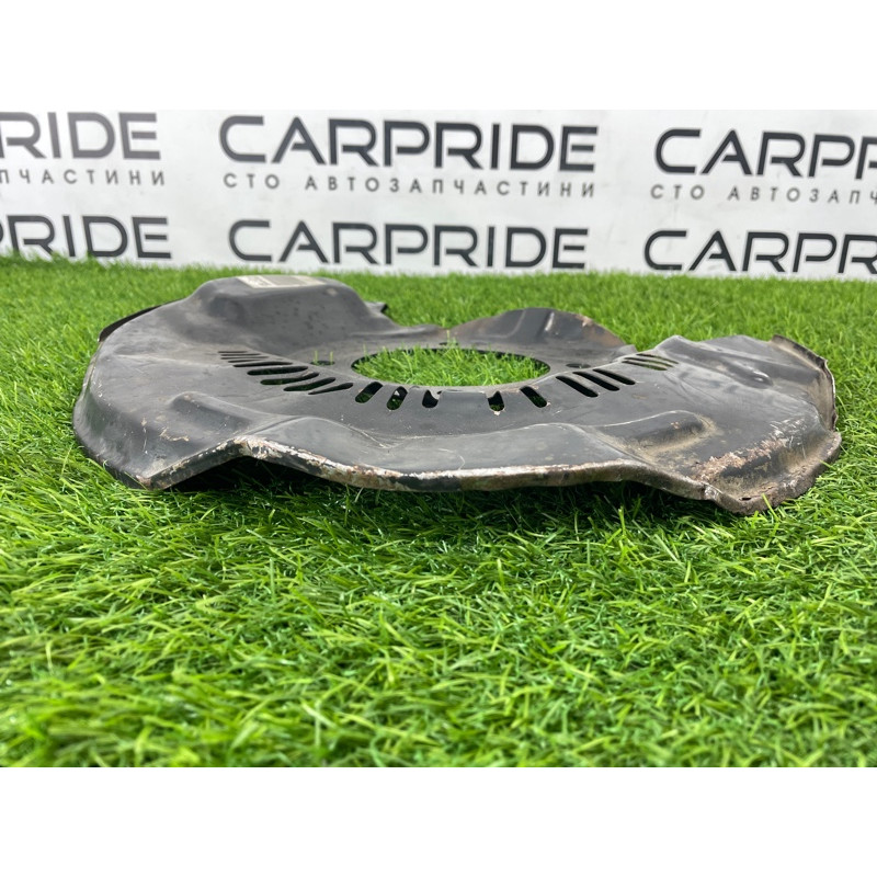 Пыльник тормозного диска (тормозная система) Toyota Sequoia XK60 477030C031