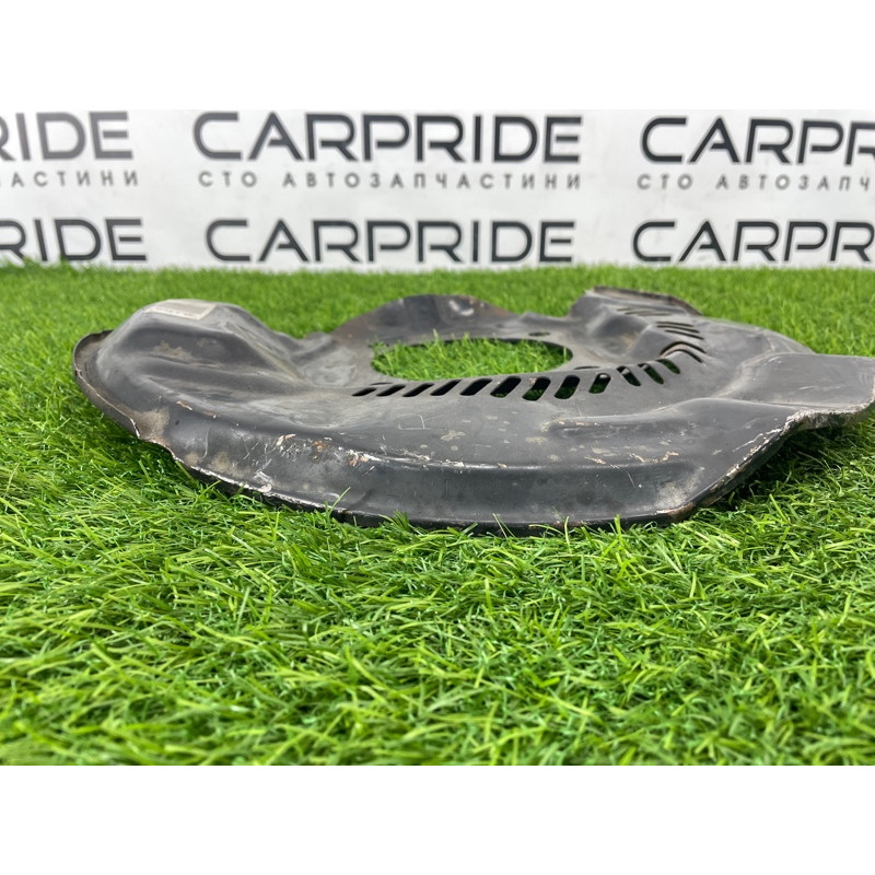 Пыльник тормозного диска (тормозная система) Toyota Sequoia XK60 477030C031