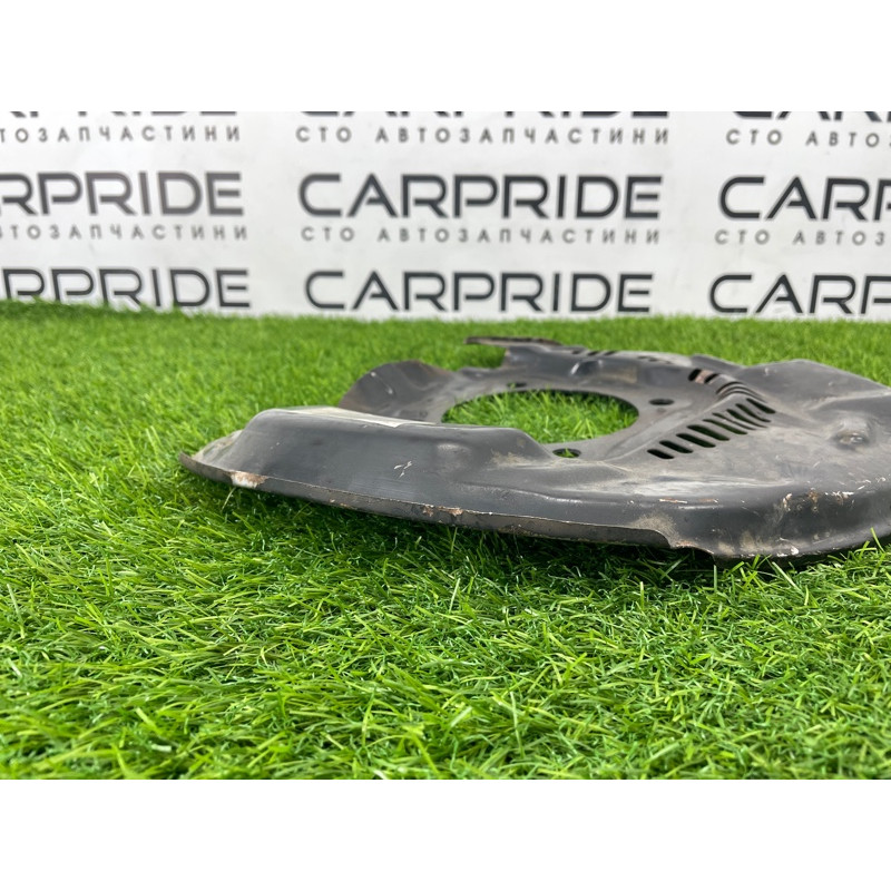 Пыльник тормозного диска (тормозная система) Toyota Sequoia XK60 477030C031