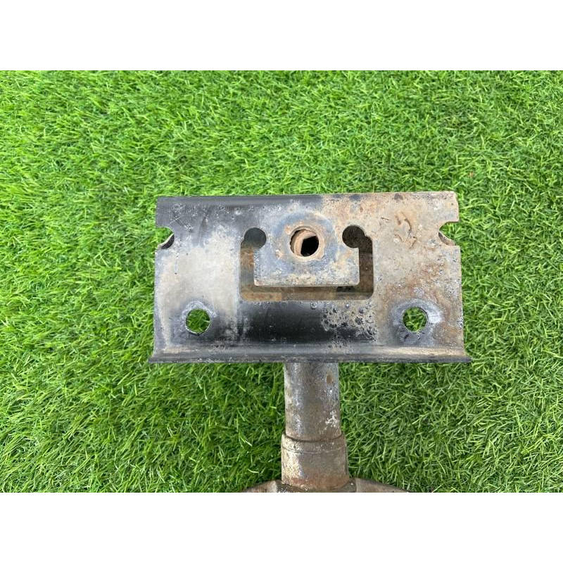 Крепление бампера (кузов и элементы) BMW 7-series E32 1990 M70b50 51121949500