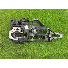 Кронштейн ручки двери