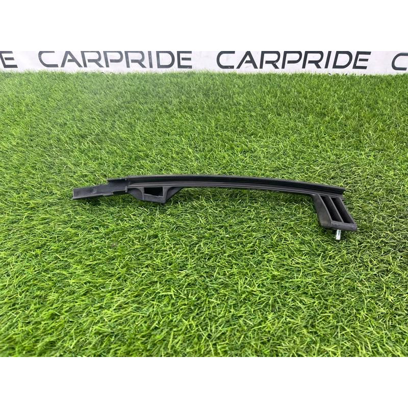 Направляющая стекла двери (кузов и элементы) Hyundai Sonata YF 835353S000