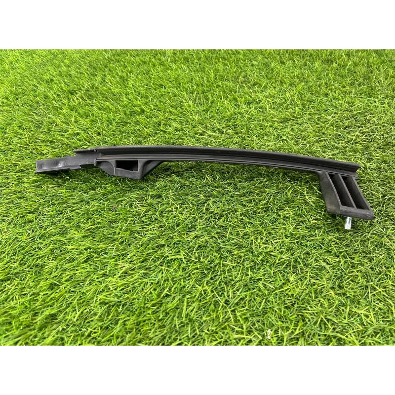 Направляющая стекла двери (кузов и элементы) Hyundai Sonata YF 835353S000