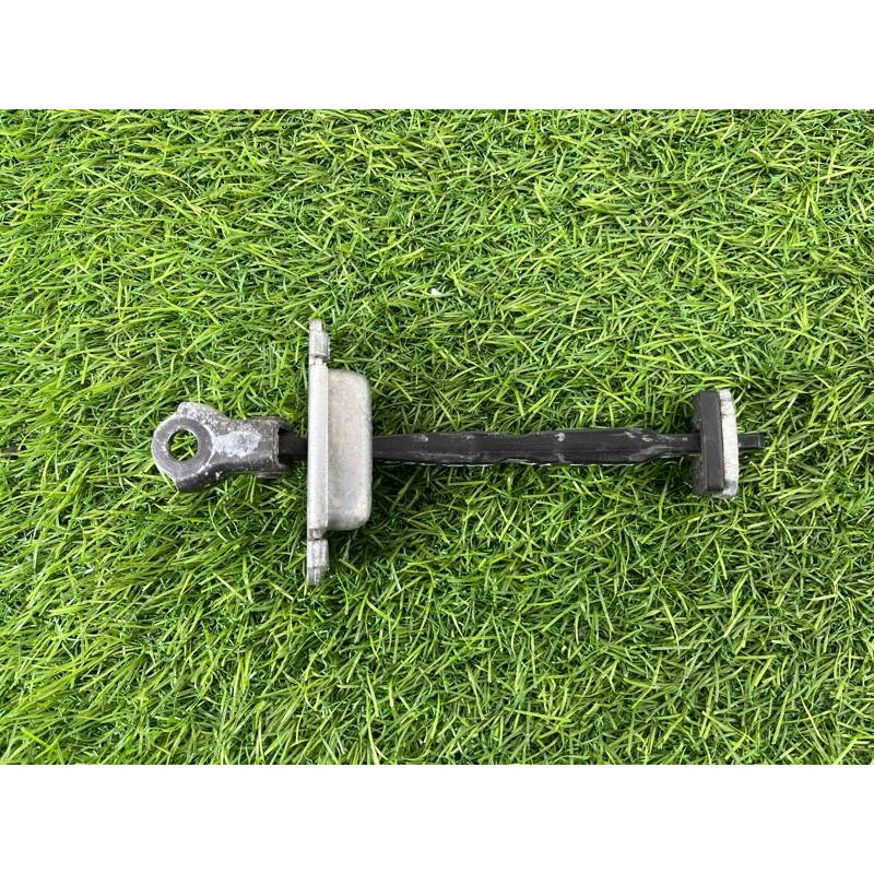 Ограничитель двери (кузов и элементы) Hyundai Sonata YF 794803S000