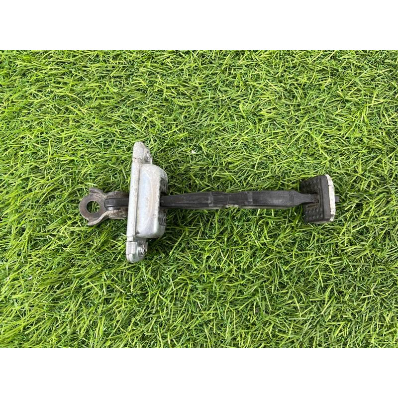 Ограничитель двери (кузов и элементы) Hyundai Sonata YF 794803S000