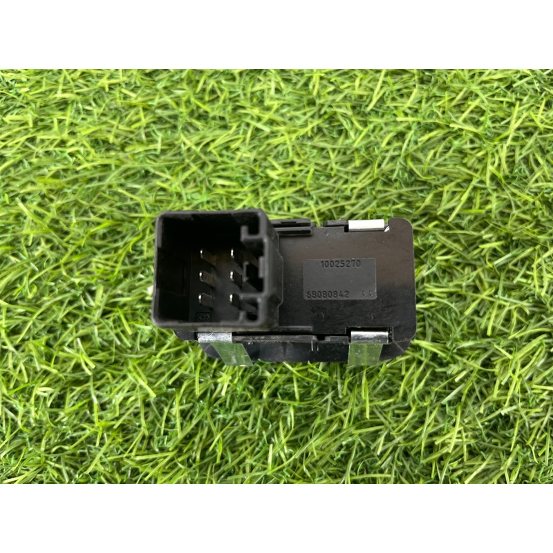 Кнопка склопідйомника (електрика / кнопки) Dodge Journey SXT 2013 3.6 68080842AA