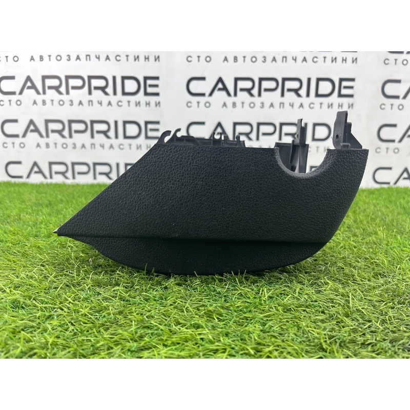 Кожух рульової колонки нижній (салон) Volkswagen Passat B7 2014 1.8 561858559D82V