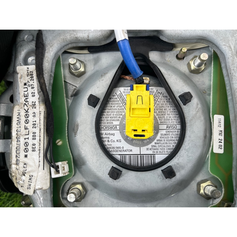 Airbag руля (airbag/безопасность) AUDI A4 B6 2003 2.0 ALT 8e0880201aa