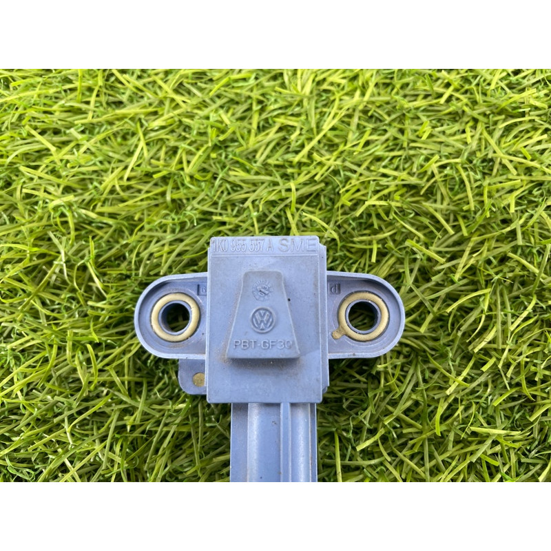 Датчик удара (электрика / датчики) VOLKSWAGEN Golf 5 1k0955557a