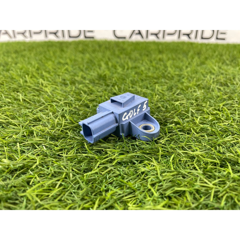 Датчик удара (электрика / датчики) VOLKSWAGEN Golf 5 1k0955557a