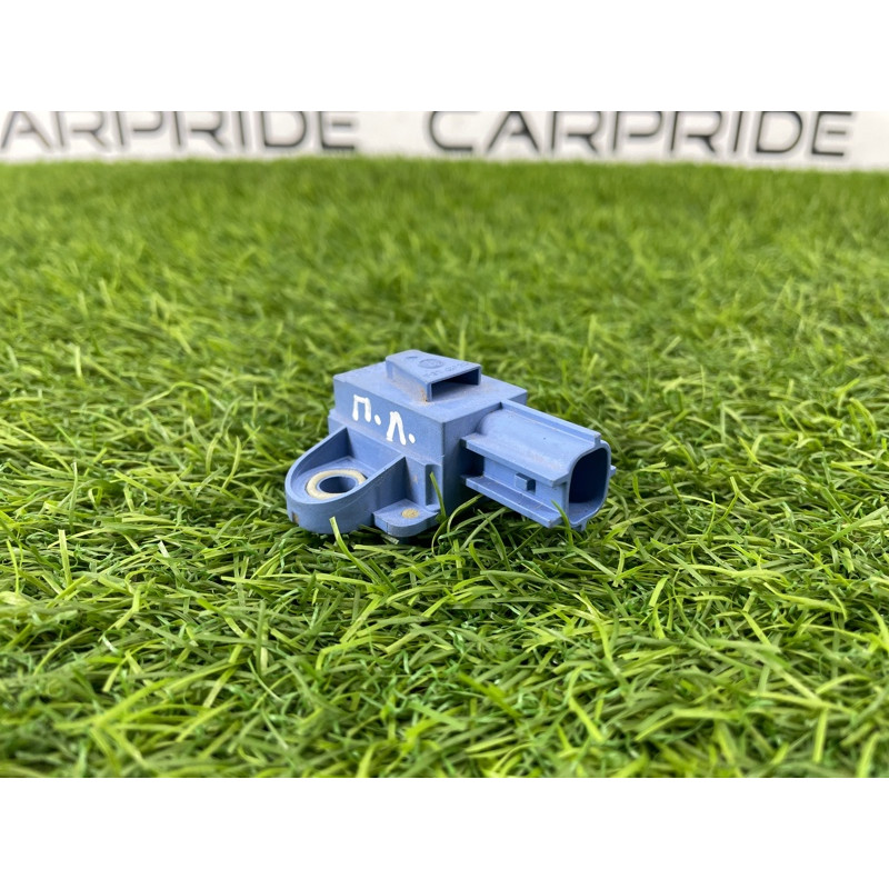 Датчик удара (электрика / датчики) VOLKSWAGEN Golf 5 1k0955557a