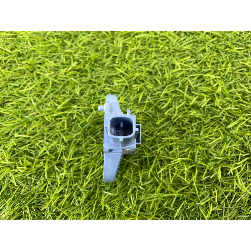 Датчик удара (электрика / датчики) VOLKSWAGEN Golf 5 1k0955557a