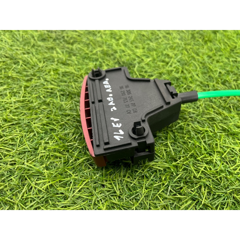 Замок сиденья (салон) PEUGEOT 607 1 2002 3.0i V6 8957JV