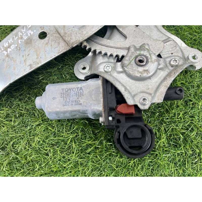 Механизм стеклоподъемника с мотором (кузов и элементы) Toyota Highlander XU20 6980448030