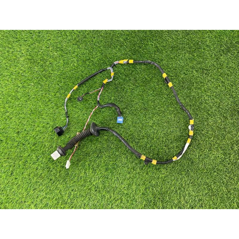 Проводка дверная (электрика) Toyota Highlander XU20 8215348040