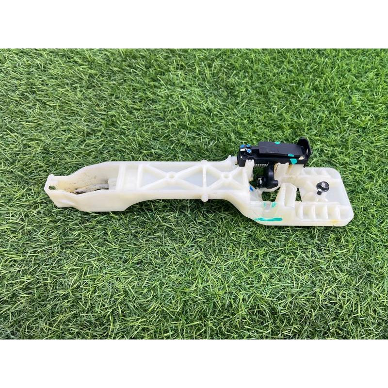 Кронштейн ручки двери (кузов и элементы) Hyundai Sonata YF 836553S000