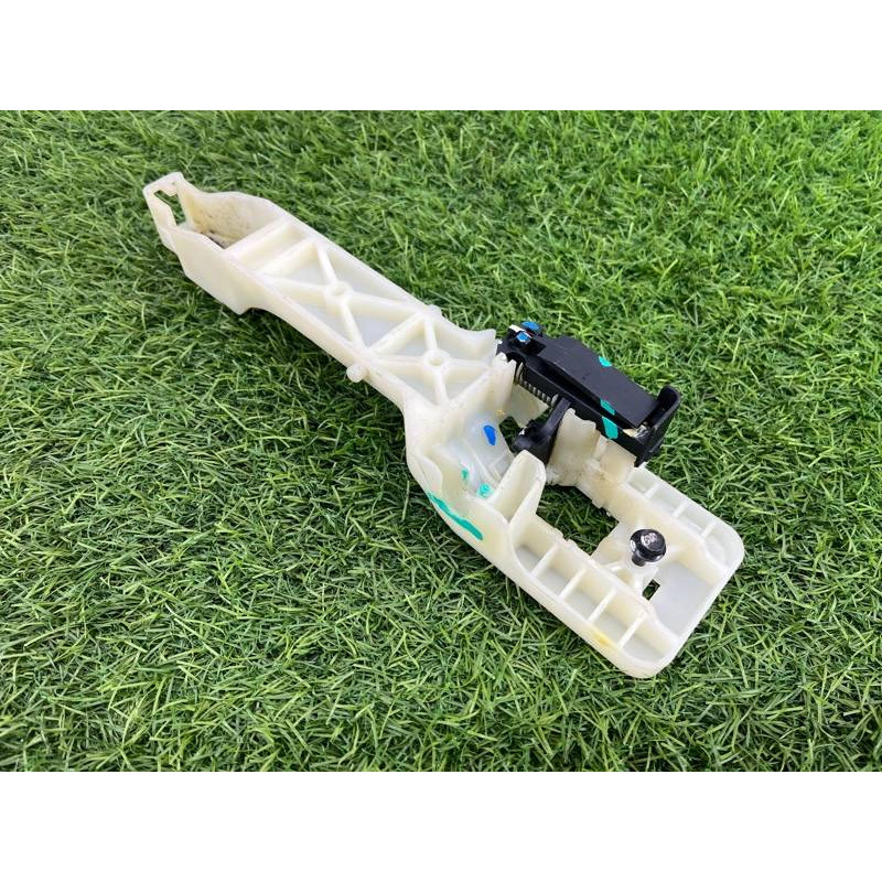 Кронштейн ручки двери (кузов и элементы) Hyundai Sonata YF 836553S000