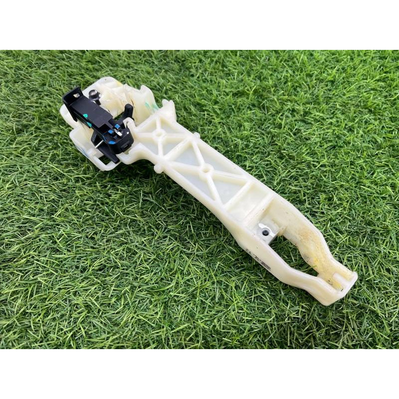 Кронштейн ручки двери (кузов и элементы) Hyundai Sonata YF 836553S000