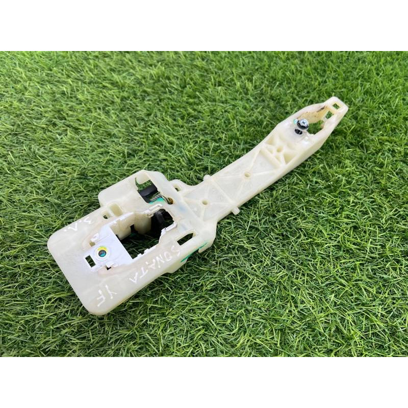 Кронштейн ручки двери (кузов и элементы) Hyundai Sonata YF 836553S000