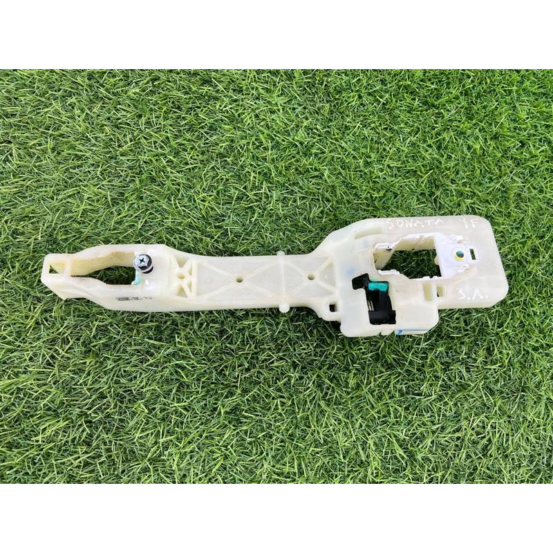 Кронштейн ручки двери (кузов и элементы) Hyundai Sonata YF 836553S000