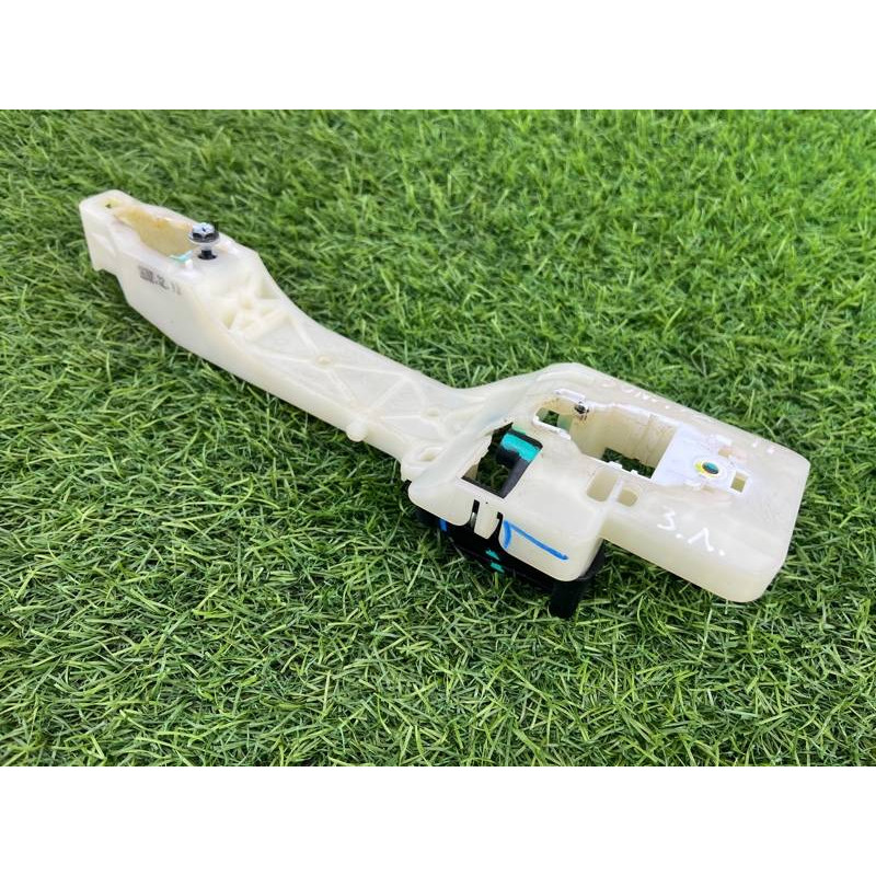 Кронштейн ручки двери (кузов и элементы) Hyundai Sonata YF 836553S000