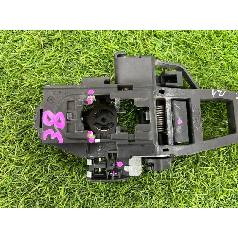 Кронштейн ручки двери (кузов и элементы) FORD Focus MK3 2013 2.0 CM5Z5826685K