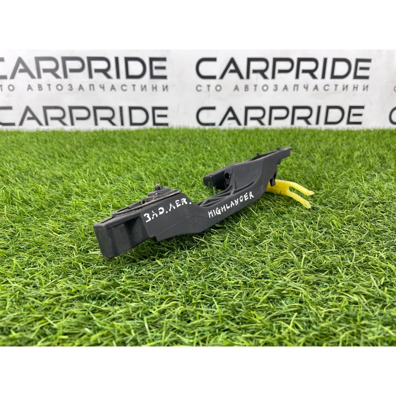 Кронштейн ручки двери (кузов и элементы) Toyota Highlander XU20 6920242010