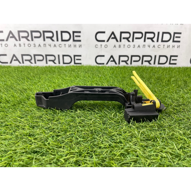 Кронштейн ручки двери (кузов и элементы) Toyota Highlander XU20 6920242010