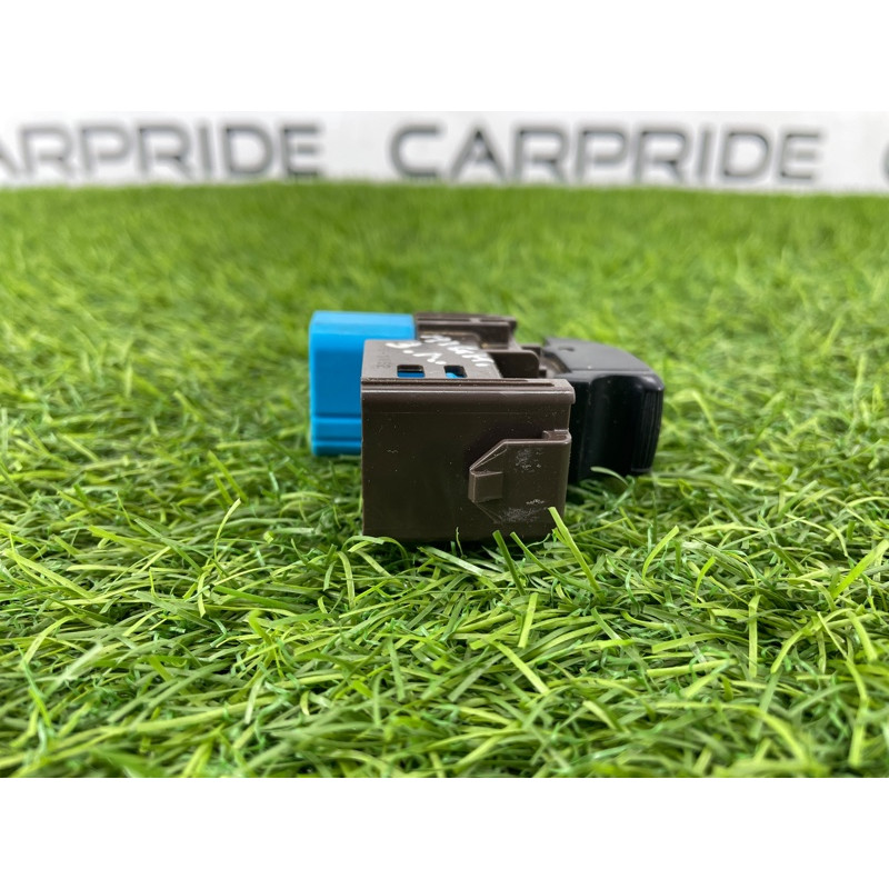 Кнопка стеклоподъемника (электрика / кнопки) Toyota Highlander XU20 8403048040