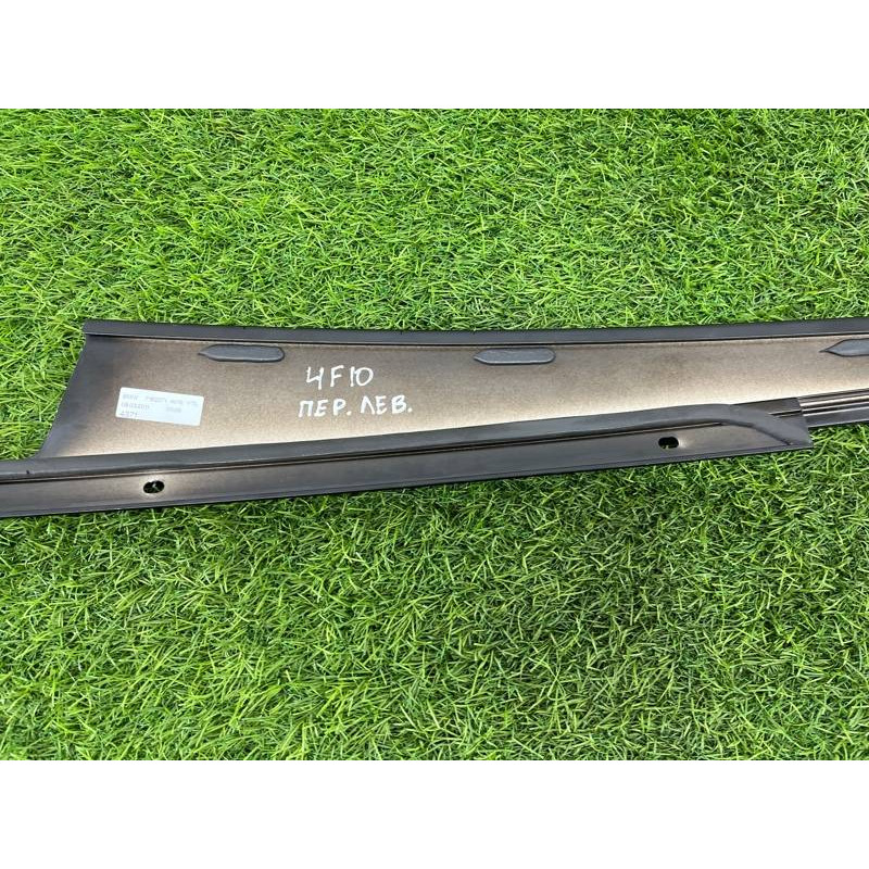 Бічна накладка двері (кузов і елементи) BMW 5-series F10 2011 3.0 N55B30 51337182271