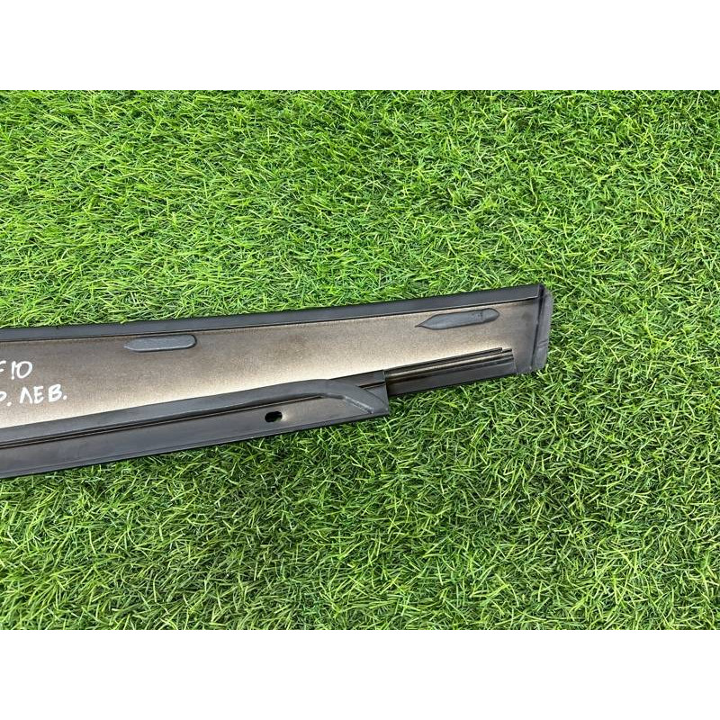 Бічна накладка двері (кузов і елементи) BMW 5-series F10 2011 3.0 N55B30 51337182271