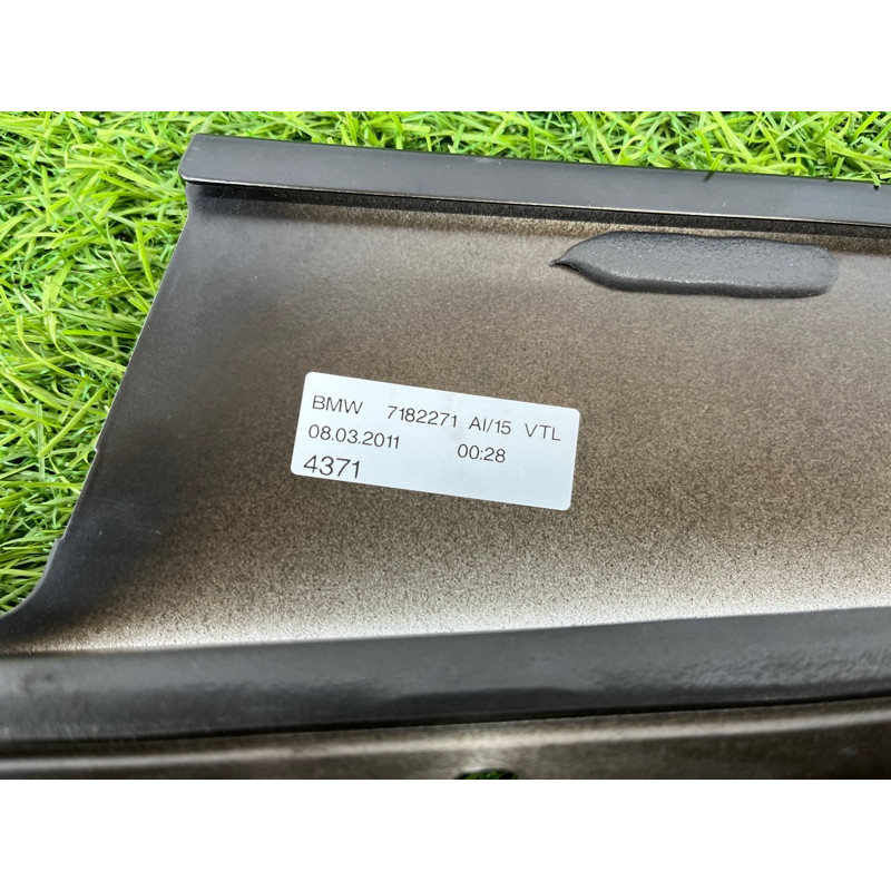 Бічна накладка двері (кузов і елементи) BMW 5-series F10 2011 3.0 N55B30 51337182271